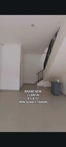 Disewakan Ruko 3 Lantai di Hampton Gading Serpong By Rumah Chinida