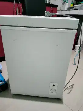 Freezer merek lenodi ukuran 128L