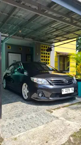 Corolla altis 2011