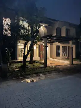 Dijual Rumah 2 lt Furnished Siap huni di Foresta BSD