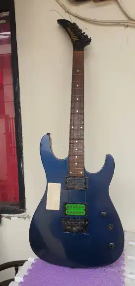 Gitar bekad merk kramer