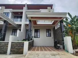 Rumah Baru Candi Kalasan Manyaran Ada Kolam Renang