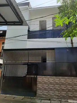 Kost  2,5 Lantai di Tanjung Duren Dekat Kampus