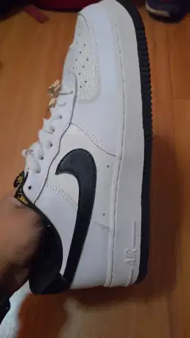 NIKE Air Force 1 World Champ (Crack Leather) Like New