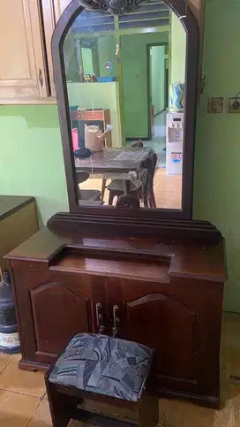 Meja Rias & Cermin Jati