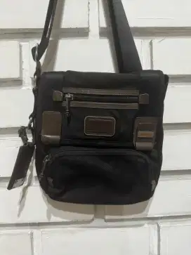 Jual tas selempang tumi