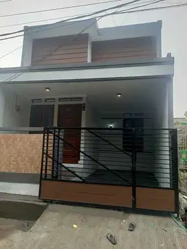Rumah mewah dekat stasiun