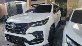 Fortuner GR 4x2 diesel 2.4 tahun 2021