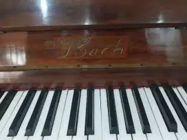 Jual  Cepat Piano Merk JBACH