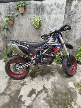 JUAL!! MOTOR KAWASAKI KLX. MURAH! (NEGO)