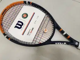 [Like New] Raket Tenis Wilson Roland Garros Equipe HP – Paket Komplit!