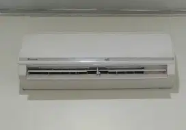 AC 1/2 PK Merk Daikin Masih Normal Terpasang