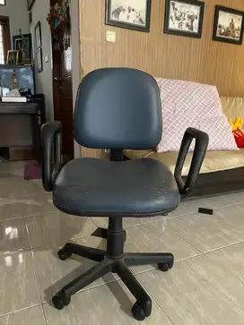Kursi kerja putar