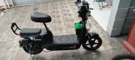Sepeda listrik gicin