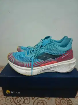 Sepatu Lari Mills Enermax Dynaplate