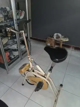 Sepeda statis olahraga kuno vintage second