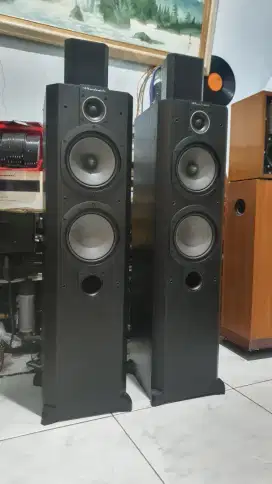 Spiker wharfedale vardus VR-250