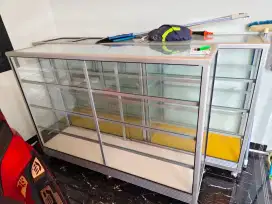 Di Jual Etalase Dagang/Warung