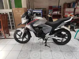 HONDA MEGAPRO MONO SHOCK 2012