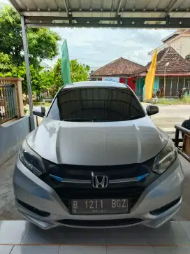 Jual murah HR-V PRESTIGE 2015 TERTINGGI PLAT B pribadi sunroof