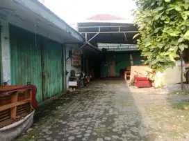 Dijual Murah TOKO LAMA 3 Pintu Strategis Utk Bisnis di Bekasi Utara