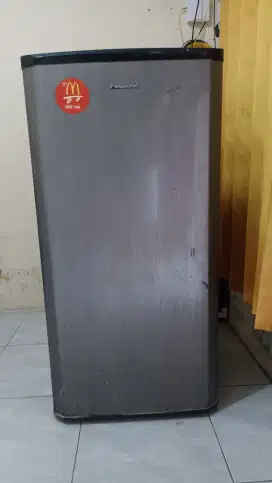 Kulkas 1 Pintu Merk Polytron
