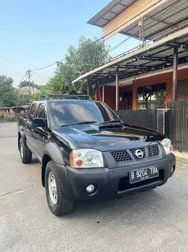 Frontier double cabin 4x4 manual tahun 2010 istimewa