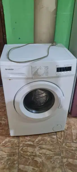 Dijual mesin cuci SHARP second/bekas kapasitas 6 kg