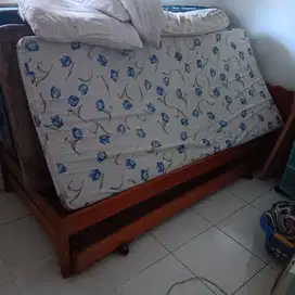 kasur 3,tempat tidur 1(bawa atas 2orang bisapakai)7