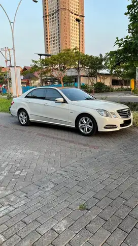 Mercy E250 2011 putih w212 avantgarde mercedes benz