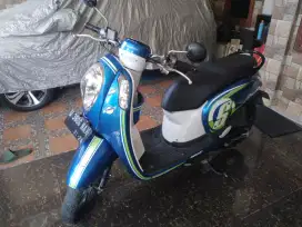 Jual motor honda scoopy tahun 2016