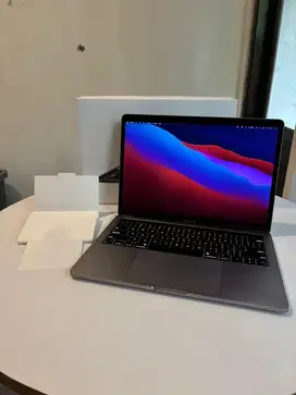 MacBook Pro Touch bar 8/256Gb Fullset (Space Grey 13-inch, 2019)