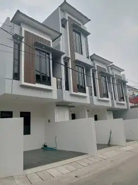 Rumah Mewah Modern lokasi strategis Cempaka Putih Timur Jakarta Pusat