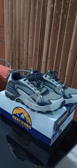 Sepatu skecher outdoor max protect outdoor ukuran 42