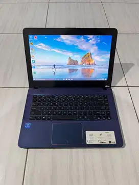 Dijual laptop nominus mulus seperti baru siap pakai