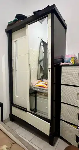 Lemari sliding 2 pintu