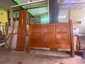 Ranjang dipan kayu