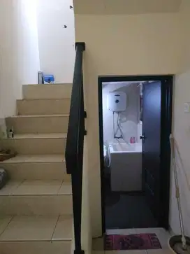 Di jual cepat rumah taman surya 5 jakarta barat