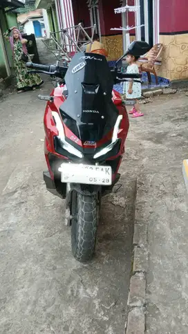 Jual motor honda adv 160, surat lengkap, pajak hidup,