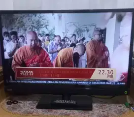 TV LED THOSIBA 32 INCH MULUS NO MINUS INCLUDE STB