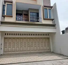 Diswwakan ruko daerah seturan depok sleman