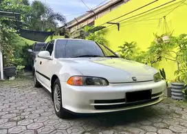 Civic Genio 95 Putih