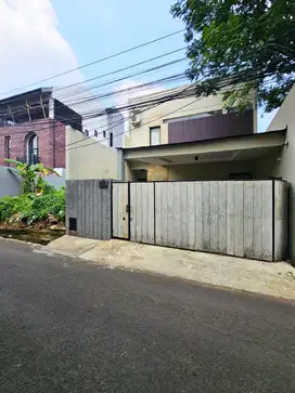 Rumah Dijual Pejaten Barat - Kemang Area. Terawat, Bersih. NEGO