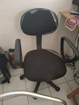 Kursi kantor komputer