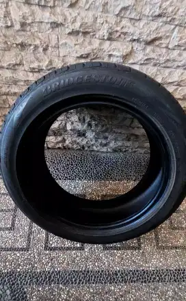 Ban Bridgestone Ring 16 Ukuran 195/50 Thn 2023 Masih Tebal -+90%.