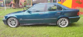 BMW 318i 1996 Bensin