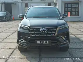 VRZ GR 2021 SPORT 2.4 HITAM