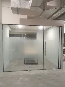Jasa pasang Sticker kaca film Gedung
