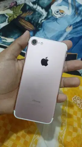 IPHONE 7 128GB lengkap