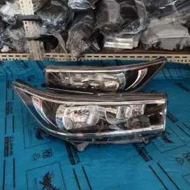 Headlamp Mobil Innova Reborn